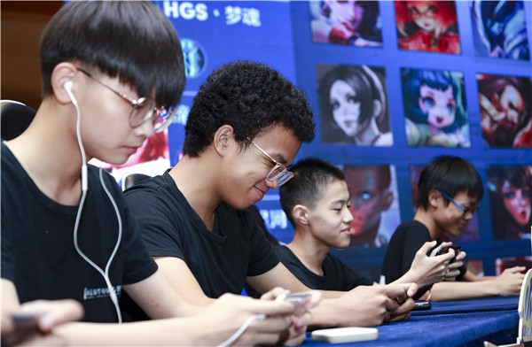 初中畢業(yè)學電競好不好？就業(yè)前景怎么樣？