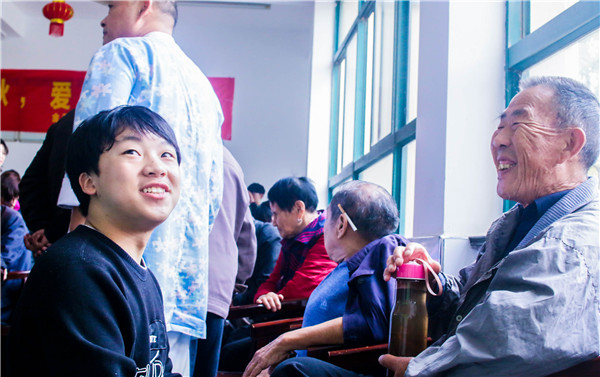 你我志愿心，傳遞敬老情——南京新華學子走進秣陵街道敬老院