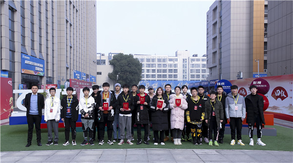 助力提升<a href=http://njxh.cn target=_blank class=infotextkey>專業</a>認知，南京新華試學營榮耀起航！