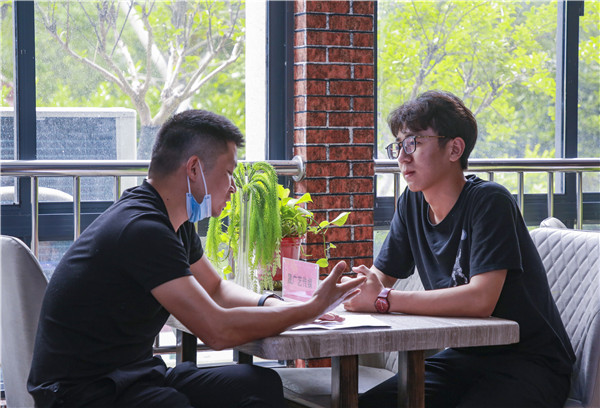 就業(yè)保障丨千企萬崗進校園，助力學(xué)子精準就業(yè)！