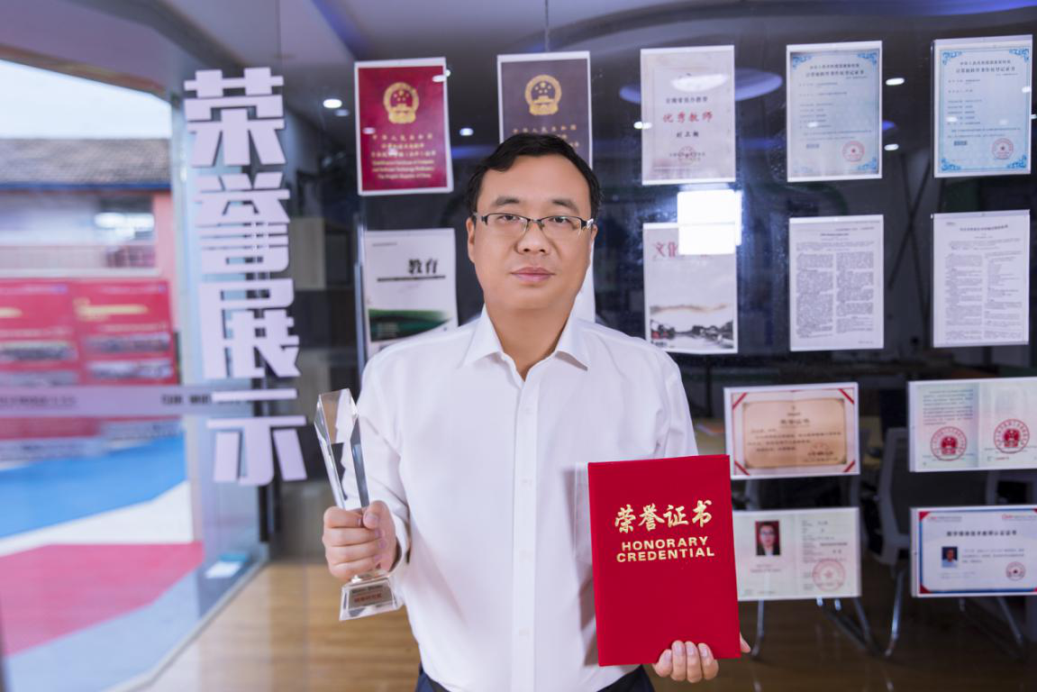 <a href=http://njxh.cn target=_blank class=infotextkey>專(zhuān)業(yè)</a>榜樣 | 砥礪前行 時(shí)代風(fēng)向！