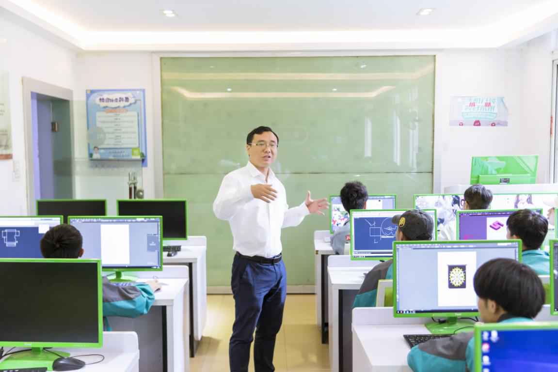 <a href=http://njxh.cn target=_blank class=infotextkey>專(zhuān)業(yè)</a>榜樣 | 砥礪前行 時(shí)代風(fēng)向！