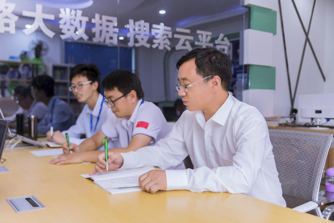 <a href=http://njxh.cn target=_blank class=infotextkey>專(zhuān)業(yè)</a>榜樣 | 砥礪前行 時(shí)代風(fēng)向！