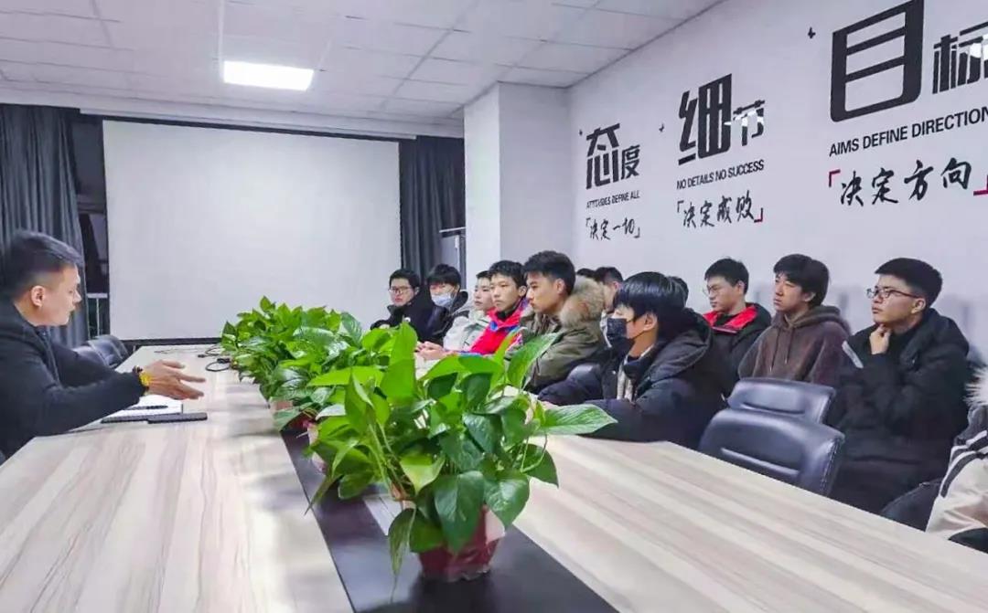 南京新華：試學營開班啦！一周試學助你榮耀起航！