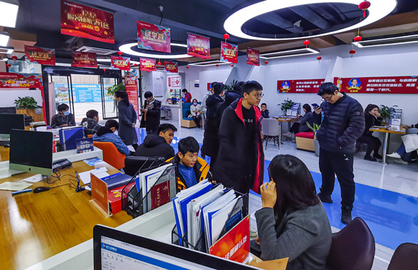 為什么總勸你來(lái)校實(shí)地考察？好學(xué)校不怕比較！