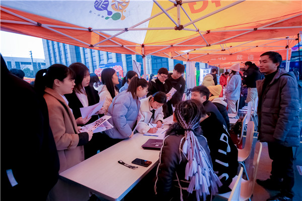 金三銀四招聘季，南新校園人才交流會為學子就業保駕護航