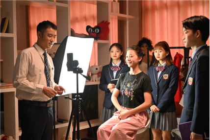 速來圍觀！知名演員直播探校，為高薪<a href=http://njxh.cn target=_blank class=infotextkey>專業</a>代言！