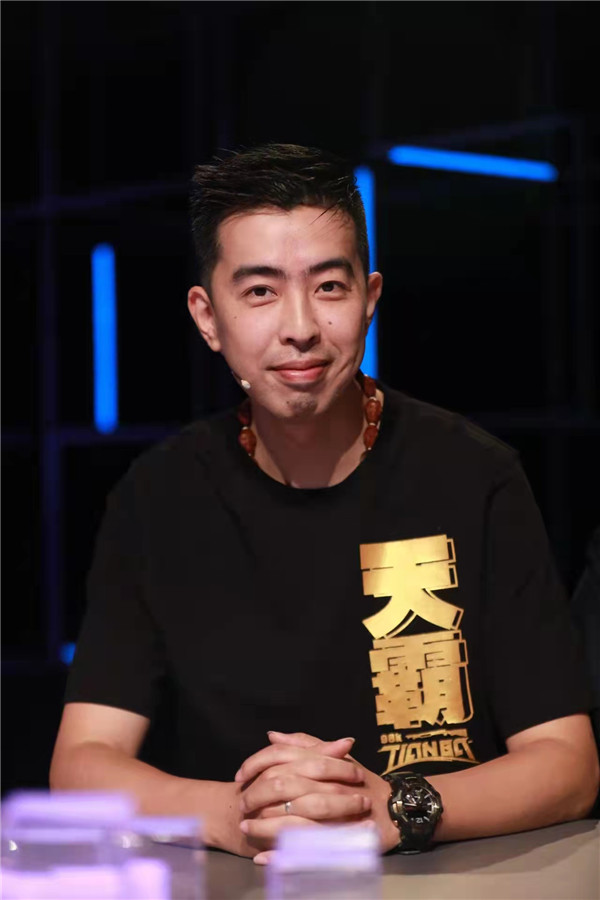 王者爭霸 限定名額！LGD俱樂部明星成員來新華啦！快來一戰(zhàn)高低