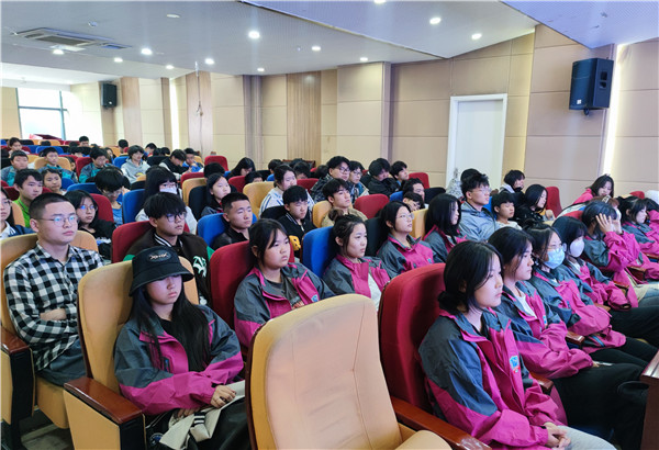 南京新華創就業指導中心舉辦專項就業指導講座