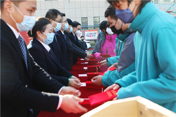 知行合一，榜樣力量——南京新華2022年度學(xué)生工作總結(jié)暨表彰大會圓滿落幕！