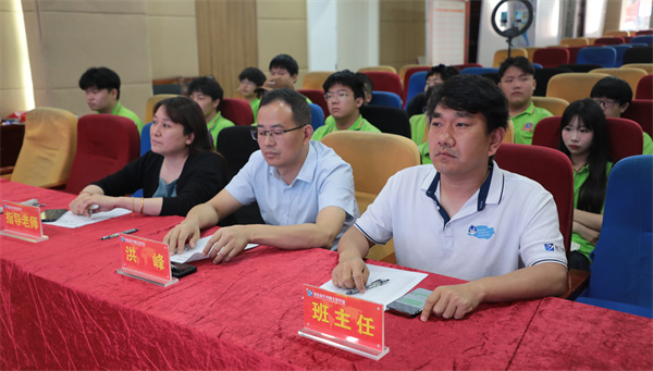 南京新華電腦專修學?；ヂ摼W2303班結課答辯圓滿落幕，學子展現<a href=http://njxh.cn target=_blank class=infotextkey>專業</a>技能與風采